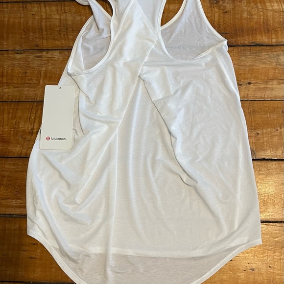NWT - Lululemon Essential Tank Size 2 - Picture 7 of 7
